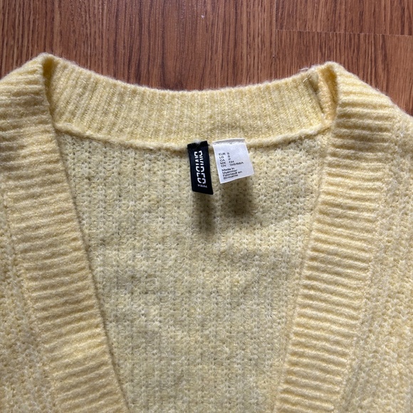 H&M Yellow Knit Cardigan - Picture 2 of 2